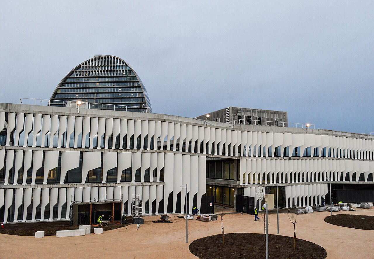 Complejo de oficinas de la Ciudad BBVA en Madrid